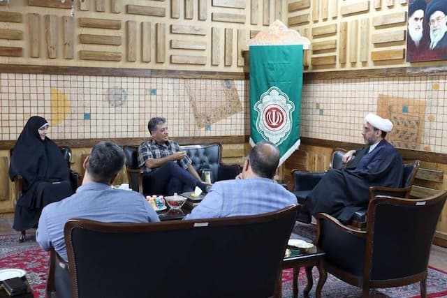 تأکید مدیرکل ارشاد استان تهران بر حمایت قاطع از هنرمندان خوشنویس