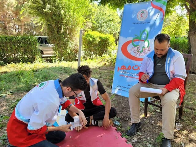 مسابقات استانی «رفاقت مهر» هلال‌ احمر زنجان پایان یافت