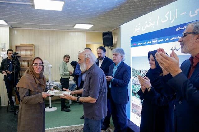 خبرنگار اراک رتبه برتر جشنواره تولیدات ایرنا را کسب کرد
