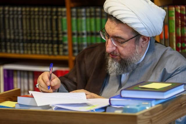 شهید آیت الله مدنی از سیره علمی و جهادی عالمان ربانی است