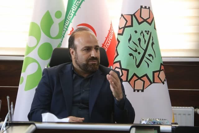 نمایش پرچم کشورهای مجمع شهرداران آسیایی با هدف توسعه همکاری‌های بین‌الملل در خرم‌آباد بود
