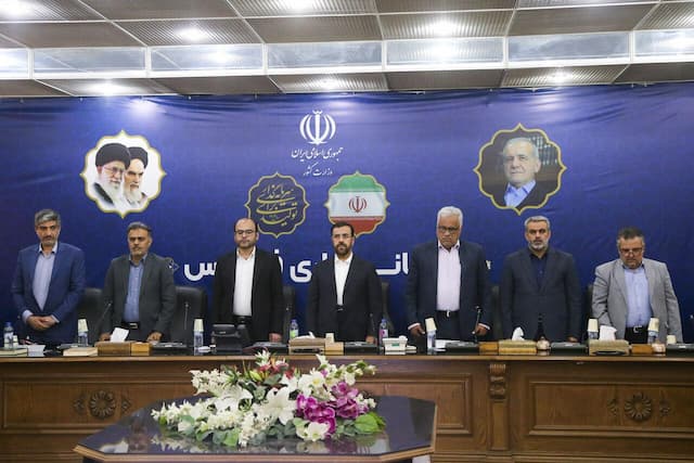 فارس در مسیر تحول آموزشی؛ نقش‌آفرینی بانک‌ها و شهرداری‌ها در نهضت مدرسه‌سازی