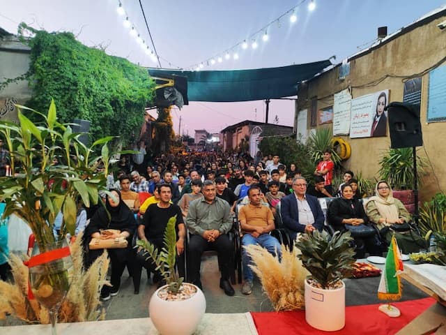 کوچه‌های شیراز میزبان جشن تحصیل ۲۵۰ دانش‌آموز نیازمند شد