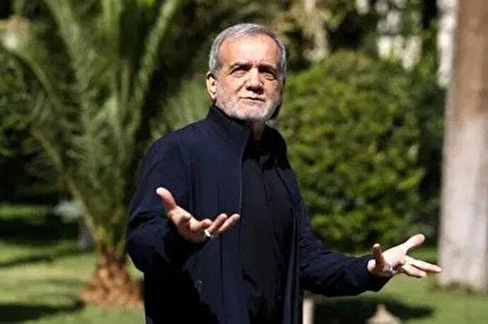 فیلم | واکنش پزشکیان به ترکی حرف زدن یک خبرنگار: فارسی حرف بزن آمریکا هم بفهمد