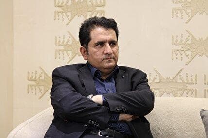 آریا برزن محمدی استاد مطالعات منطقه‌ای دانشگاه تهران: نیاز داریم با مدیریت اختلافات با امریکا وارد یک مرحله جدیدی شویم تا بتوانیم با امریکا، روسیه، چین تجارت داشته باشیم، از این حالت انزوا بیرون بیاییم و به یک بازیگر مقتدر و توانمند و نظم پذیر تبدیل شویم