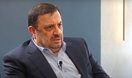 فیروزآبادی، دبیر سابق شورای عالی فضای مجازی: اینترنت ایران شاید به روسیه نزدیک است تا چین؛ البته حجم فیلترینگ‌مان از روسیه هم بیشتر است / چین هر سایتی را بسته، یک سایتی به مراتب بهتر از سایت آمریکایی را برای مردم خودش دایر کرده / ما مدل‌مان یک مقداری شبیه روسیه است که آلترناتیو تمام پلتفرم‌های آمریکایی را می‌خواهیم ایجاد کنیم