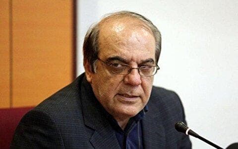 عباس عبدی به پزشکیان: موضوع وفاق را از طریق مقام رهبری پیش ببرید/ سرنوشت ایران را از چنگال تندرو‌ها خارج کنید / اگر شکست بخورید هم برای خودتان و هم کشور فاجعه است، ولی اگر موفق شوید، اهمیت و اعتبار ستارخان نیز در برابر نقش شما رنگ خواهد باخت