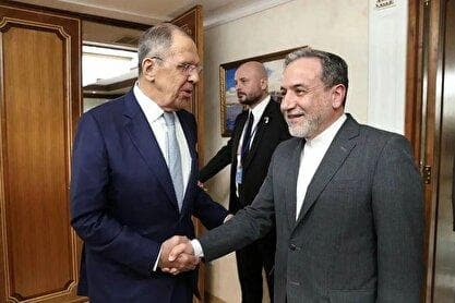 گفت‌وگوی تلفنی وزرای خارجه ایران و روسیه درباره برنامه هسته‌ای تهران/ طرف روسی آمادگی خود را برای ادامه مشارکت قابل توجه در تلاش‌های دیپلماتیک، به منظور عادی‌سازی اوضاع پیرامون برجام، اعلام کرد