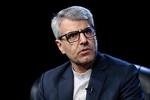 سخنگوی وزارت خارجه: در دور نخست مذاکرات [با امریکا] آنها [غنی‌سازی] ۳.۶۷ درصد را پذیرفته بودند / آنها پیشنهاد خود را ارائه داده بودند و ما هم بسته پیشنهادی خود را آماده کرده بودیم و قرار بود در ۱۵ ژوئن آن را ارائه کنیم / در دوران دولت بایدن، ما تقریباً همه چیز را نهایی کرده بودیم؛ خود من عضو تیم مذاکره‌کننده بودم و می‌توانم بگویم ۹۹ درصد متن آماده شده بود