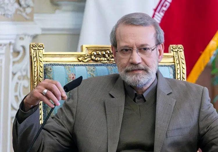 علی لاریجانی: برخی فکر می‌کنند جنگ خاتمه یافته و اقداماتی برای به هم زدن یکدستگی میان مردم انجام می‌دهند، علت این موضوع خطای محاسباتی است/ مردم‌داری و حفظ انسجام ملی، مهم‌ترین عامل بازدارندگی کشور است/ مسئله هم‌بستگی ملی به هیچ عنوان حاشیه‌ای نیست