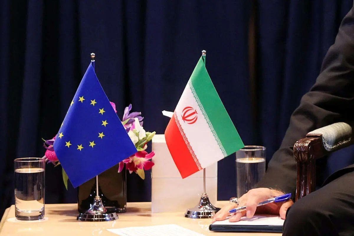ایران دلایل موجهی برای تردید در خواسته‌های اروپا از خود دارد/ مقامات ایرانی به آژانس بد گمان هستند و بیم دارند که افشای مکان ذخایر اورانیوم، موج دیگری از حملات هوایی را به دنبال داشته باشد/ اروپا در حالی به بازگشت تهران به میز مذاکره اصرار دارد که هیچ درخواست مشابهی از واشنگتن برای خودداری از بمباران مجدد، مطرح نمی‌کند