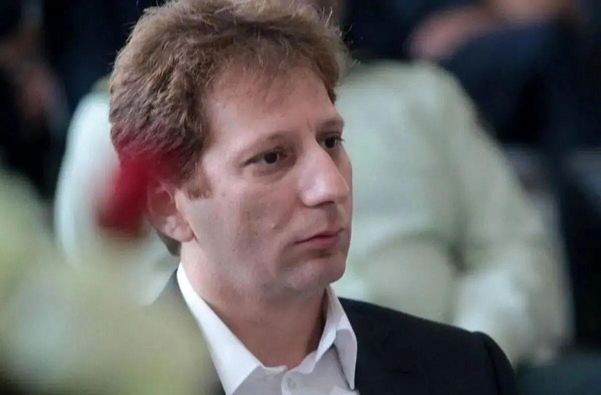 ایلنا: «بابک زنجانی» با شکایت بانک مرکزی به دلیل اظهارات خلاف واقع، به پلیس فتا احضار و تفهیم اتهام شد/ پرونده او به دادسرا ارسال شد