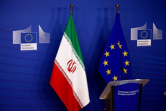 رویترز به نقل از یک مقام ارشد ایرانی: تهران تحت فشار [فعال‌سازی اسنپ‌بک] تسلیم نخواهد شد