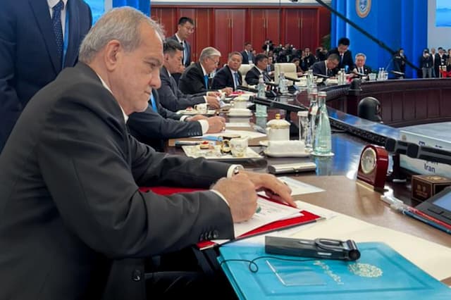 امضای اسناد اجلاس سران شانگهای توسط پزشکیان