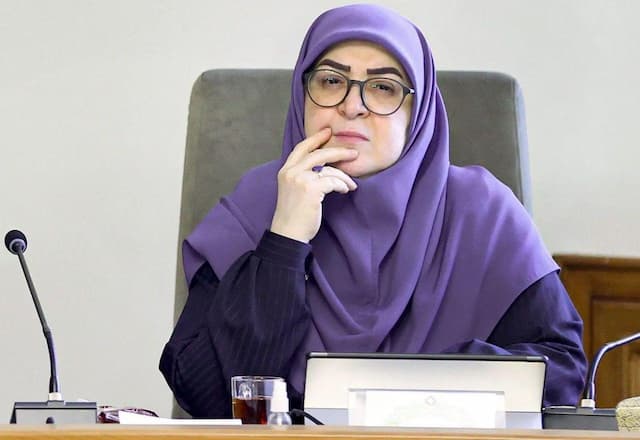سخنگوی دولت: درخواست غرب از مذاکرات هسته‌ای، به مذاکره موشکی تغییر نکرده/ آقای «لاریجانی» تاکید کردند «آن‌که فضا را متشنج کرده و می‌گوید مذاکره نمی‌کنیم، آمریکا است» / مذاکره یک امر دستوری نیست، باید با اختیار آن را انجام داد/ در حال استفاده از تمام ظرفیت دیپلماتیک خود هستیم تا از ظرفیتی که در شرق وجود دارد، برای گره گشایی از مسائل بهره بگیریم