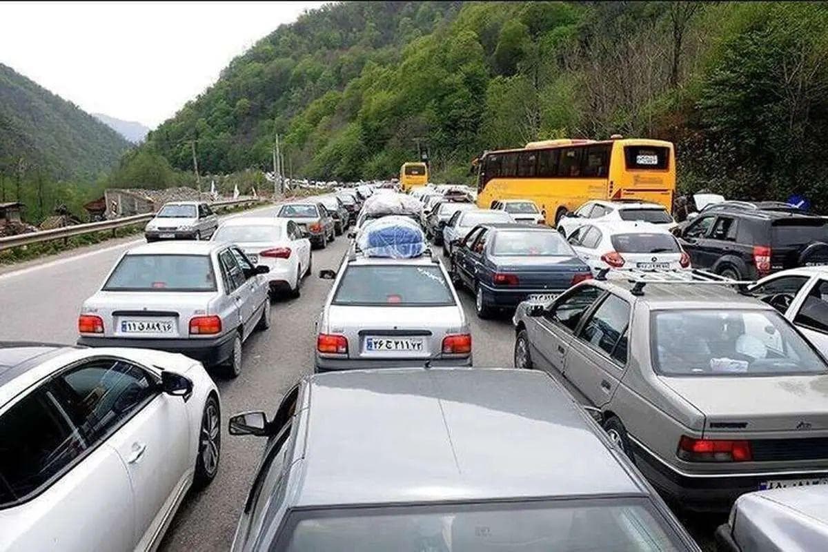 راهداری: ترافیک سنگین وسایل نقلیه در مسیر جنوب به شمال محور‌های چالوس و هراز