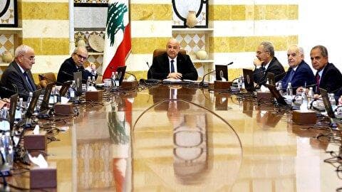افشای طرح محرمانه ارتش لبنان برای انحصار سلاح در دست دولت؛ الاخبار: این طرح 5 مرحله‌ای شامل هیچ مهلت زمانی نیست / استقرار نظامی ارتش، ایست‌های بازرسی، کنترل مرزهای لبنان-سوریه و جمع‌آوری سلاح از اردوگاه‌های پناهندگان فلسطینی تقویت خواهد شد / توقف تجاوزهای اسرائیل و عقب‌نشینی این رژیم از مواضع اشغالی، شرط اساسی برای تحقق طرح است