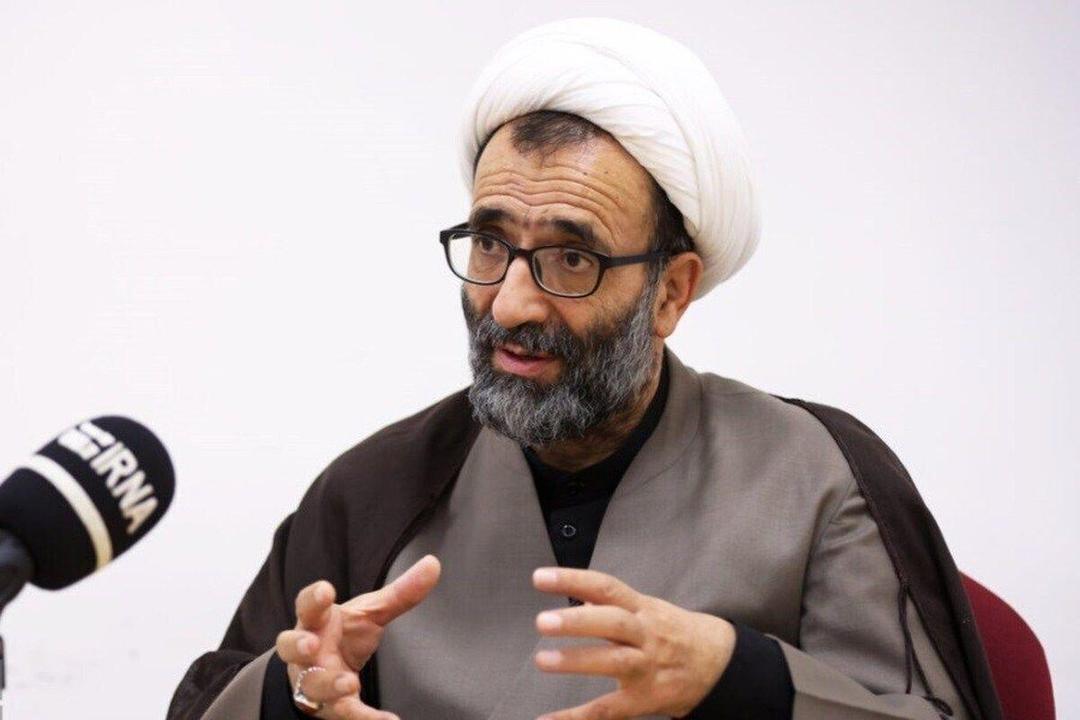 سلیمی، نماینده مجلس، درباره اظهارات خود پیرامون طرح سه فوریتی برای خروج از NPT: گفتم مجلس منتظر گزارش کمیسیون امنیت ملی در رابطه با مقابله با مکانیسم ماشه است؛ هنوز جمع‌بندی به صحن ارائه نشده