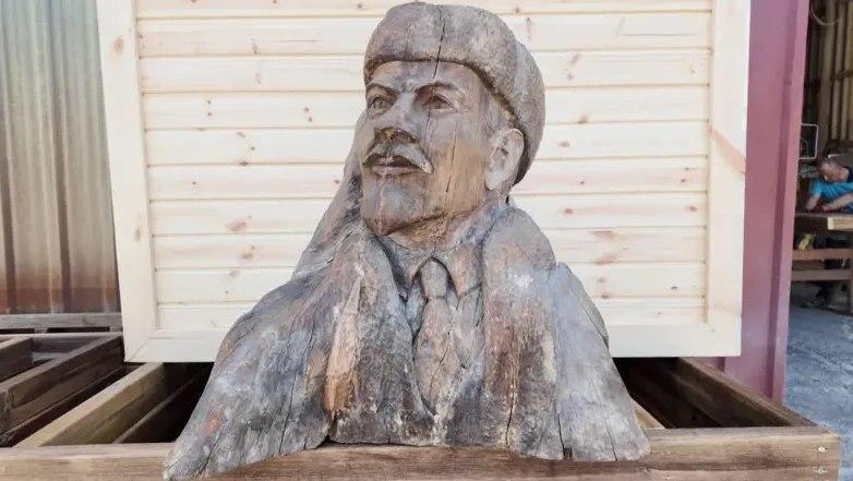 داستان سردیس لنین که به ساحل دریای سیاه رسید