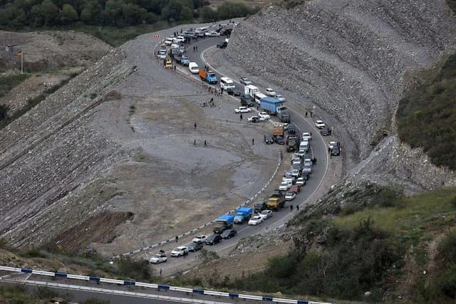 پلیس راه: بازگشایی دو طرفه جاده چالوس و آزادراه تهران-شمال از ساعت۲۲ امشب/ترافیک همچنان سنگین است