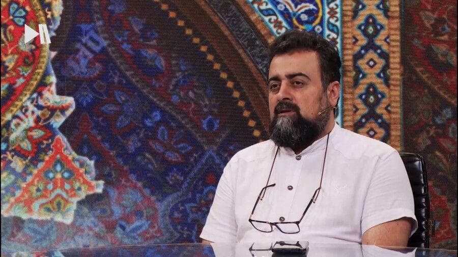جایگاه مادر را با تشریح زندگی اویس قرنی، تبیین کنیم