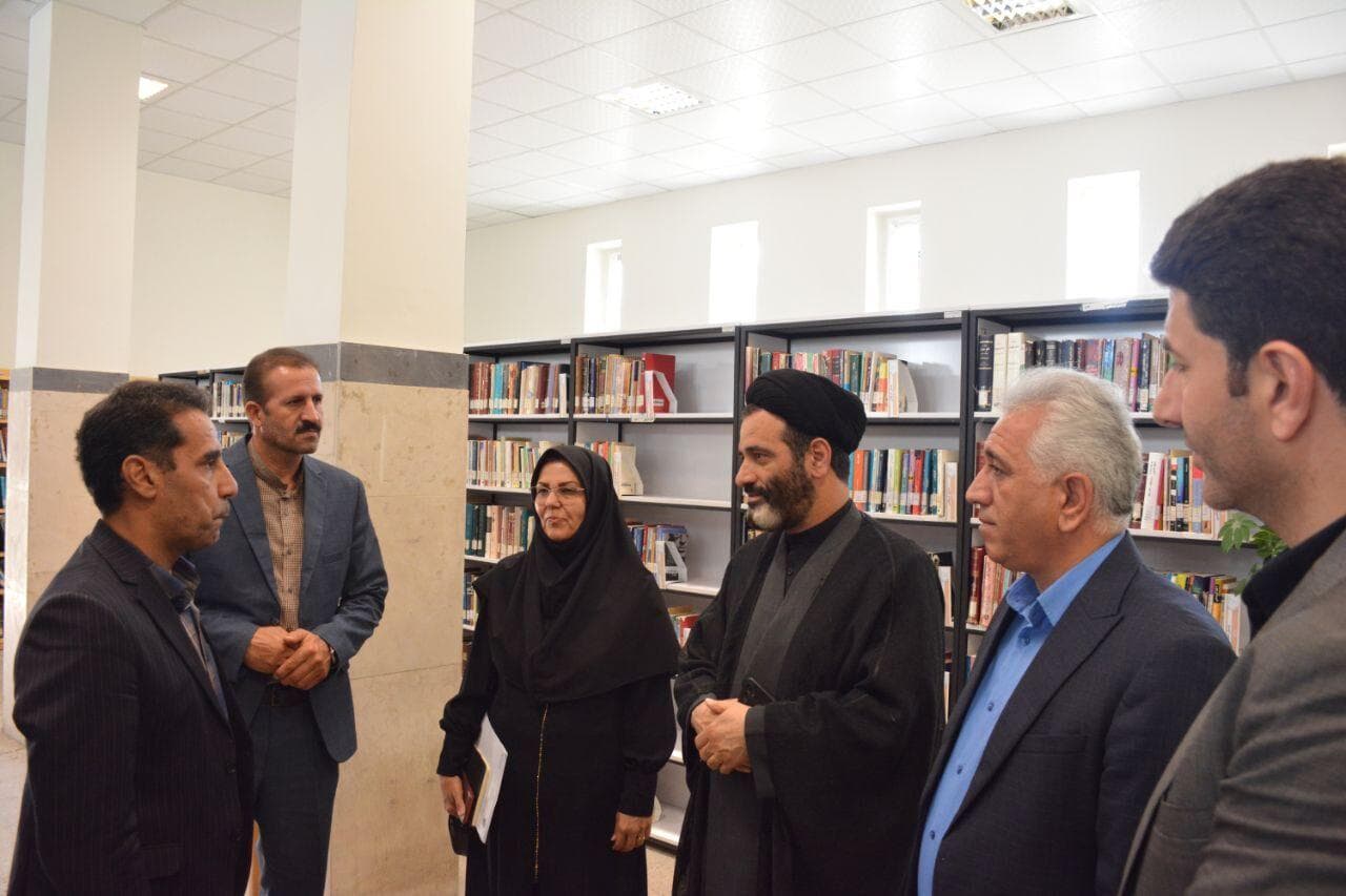 نماینده سنقر و کلیایی: فعالیت‌های کتابخوانی باید به محله‌های کم‌برخوردار گسترش یابد