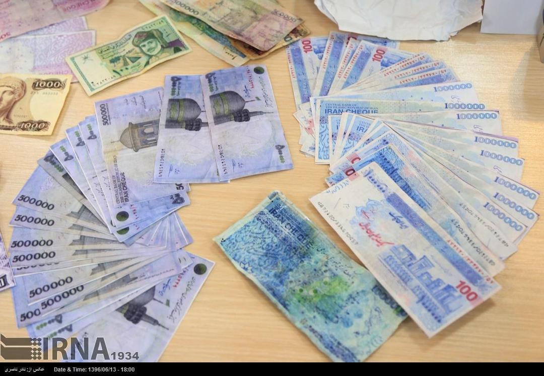کشف ۴۰۰ میلیارد ریال چک پول تقلبی در ملایر