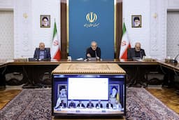 بهره‌برداری و آغاز عملیات اجرایی ۴۲۵ مگاوات نیروگاه خورشیدی کشور با دستور رئیس جمهور