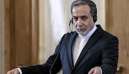 عراقچی: معاون گروسی فردا به تهران می‌آید/ تا به چارچوبی دست پیدا نکنیم، هیچ برنامه‌ای برای بازدید از مکانی وجود ندارد/ فردا مذاکرات با آژانس برای تعیین چارچوب همکاری برگزار می‌شود/ به اروپایی‌ها گفته‌ایم اسنپ‌بک موضوعیت ندارد/ ولی زمانی برای مذاکره بعدی با اروپا مشخص نشده