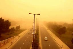 هواشناسی: پیش‌بینی گرد و خاک و رگبار موقتی در تهران