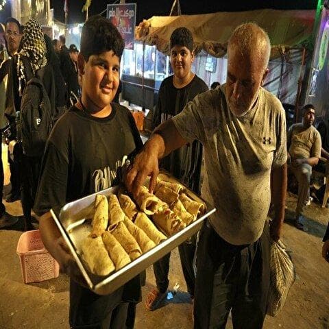 تصاویر: پذیرایی موکب‌های عراقی از زائران اربعین در مرز شلمچه