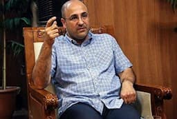 ببینید / عضو هیئت علمی صداوسیما را به آنتن صداوسیما راه ندادند / گیل آبادی: آقایی که آغل آغل می‌گوید [وحید جلیلی]، صد برابر بدتر از آغل را پشت دوربین گفته