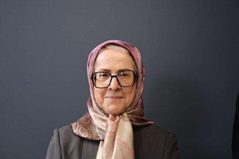 روسیه بار‌ها در بزنگاه‌های مختلف از ایران به عنوان کارت بازی خودش استفاده کرده/ مسکو از تهران به عنوان ابزاری برای چانه‌زنی در روابطش با اروپا و آمریکا بهره‌برداری می‌کند/ وقتی به «پوتین» در مورد موضع او نسبت به ایران در جنگ ۱۲ روزه اعتراض می‌شود، می‌گوید ما ۱ میلیون روس در اسرائیل داریم/ این چه نوع رابطه راهبردی است که کرملین در خیلی از مواقع سر بزنگاه‌ها پشت ما نایستاده؟