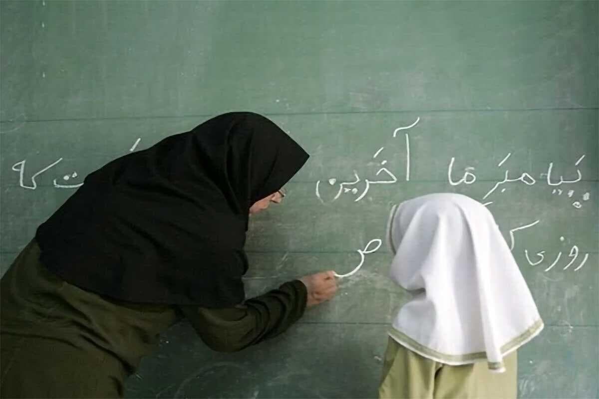 دبیر شورای عالی انقلاب فرهنگی: اگر آموزش و پرورش بر افزایش سن جذب معلمان، مثلاً به ۳۰ سال اصرار داشته باشد، احتمال تصویب آن در شورا وجود دارد
