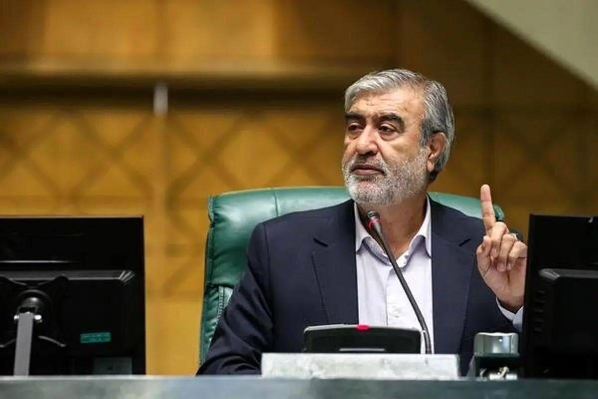 رئیس کمیسیون امنیت ملی مجلس: معاون گروسی برای بازتعریف روابط ایران و آژانس به تهران آمده بود/ هیچ‌گونه بازرسی یا حضور در مراکز هسته‌ای کشور در برنامه سفر او نبوده