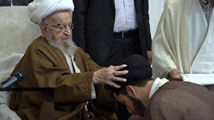 عمامه گذاری جمعی از طلاب در بیوت مراجع عظام
