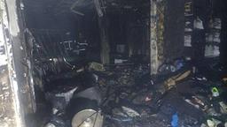 مهار آتش سوزی پاساژ در سنندج / ۲٠ مغازه در آتش سوخت