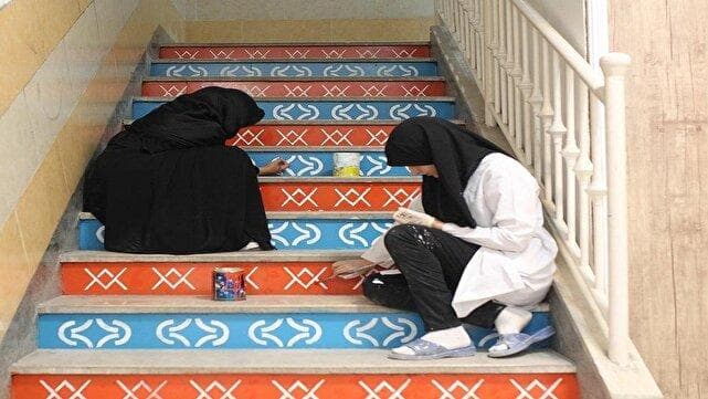 هنر دست دختران حاج قاسم، زینت بخش مدارس بشرویه