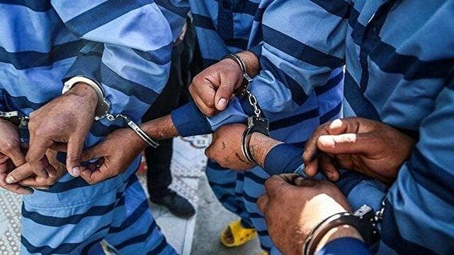 دستگیری ۲۶ عضو ۲ شبکه بزرگ کلاهبردار و قاچاق کالا در اردبیل