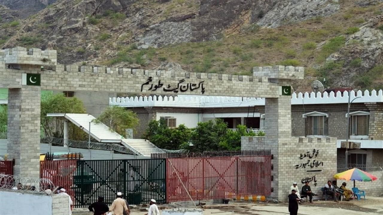 پاکستان افغانستان را مجبور به زمان بندی در تورخم کرد