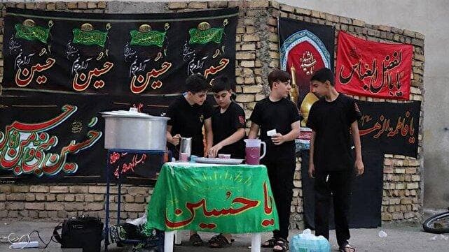 فیلمی از برپایی موکب در روستای چاه پیر با دستان کوچک کودکان