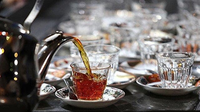 حال و هوای با صفای چایخانه امام رضا (ع) در آران و بیدگل + فیلم