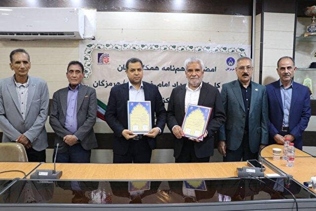 پویش «کاسب دوست داشتنی» در بندرعباس؛ اتحاد بازار و کمیته امداد برای حمایت تحصیلی ایتام