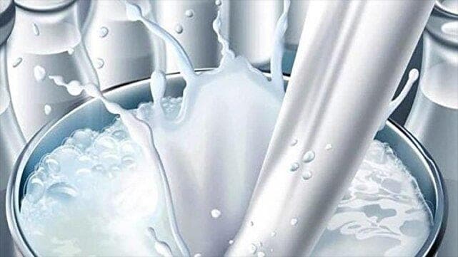 تولید سالانه ۱۲.۸ میلیون تن شیر در کشور