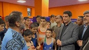 حضور استاندار کردستان در میان مردم نایسر؛ پیگیری مطالبات و قول‌های عمل‌شده