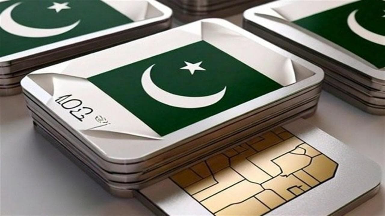 مسدودسازی سیم‌کارت پناهجویان افغانستانی در پاکستان همزمان با تشدید اخراج مهاجرین