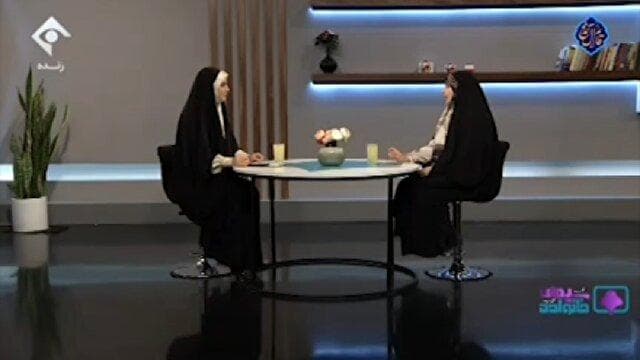 وظایف والدین در آموزش ویژگی‌های بزرگسالی + فیلم