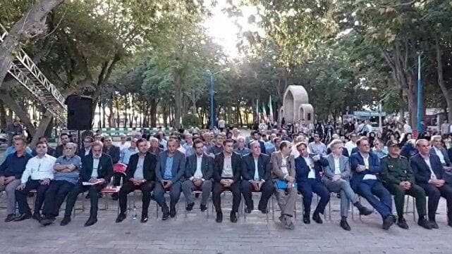 تصاویری از مراسم افتتاحیه نهمین جشنواره ملی ورنی در شهرستان اهر + فیلم