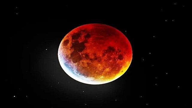ماه امشب رنگ خون می‌گیرد