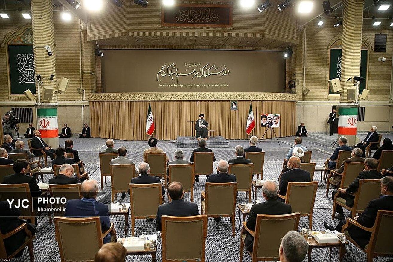 دیدار رئیس‌جمهور و اعضای هیئت دولت با رهبر انقلاب اسلامی